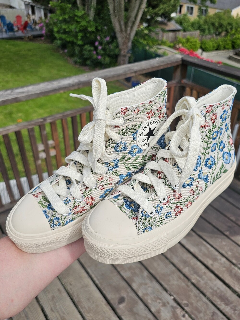 Converse Chuck Taylor All Star Lift Platform Floral Tapestry High-Top Sneakers - Picture 5 of 11